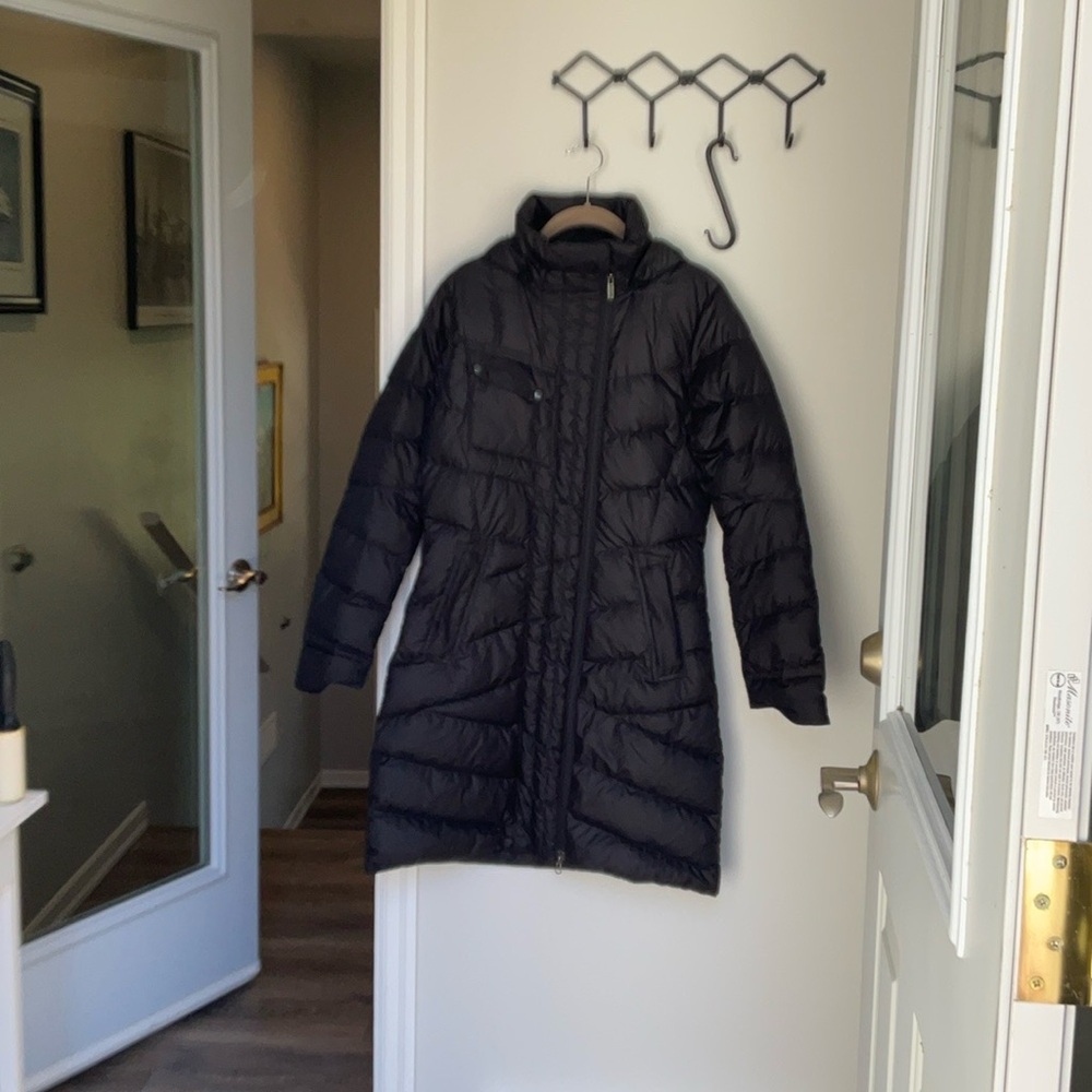 Nau women’s jacket. - Picture 2 of 8
